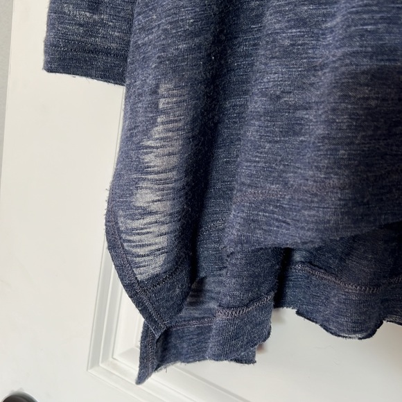 Splendid medium sheer long sleeve tunic - Picture 3 of 5